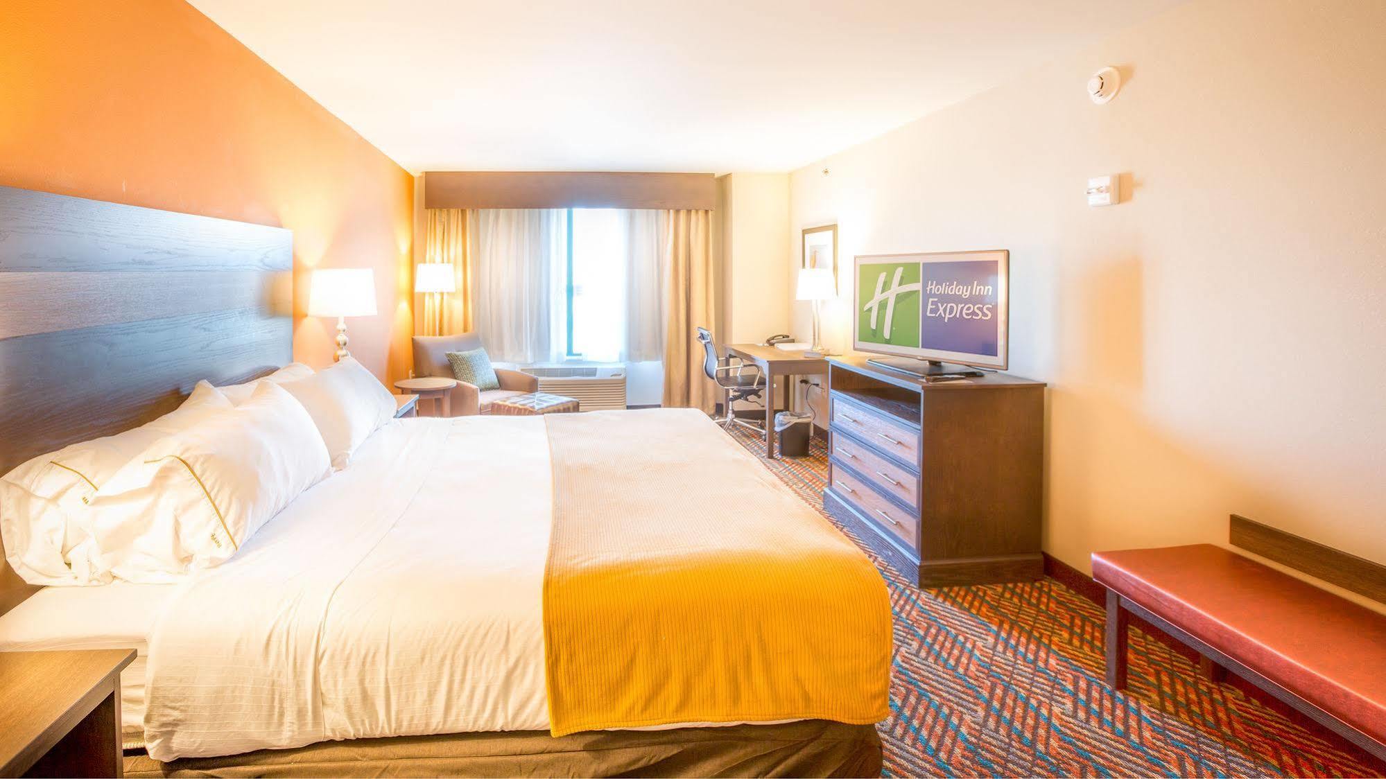 Holiday Inn Express Wichita South By Ihg Esterno foto